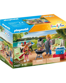 BARBECUE AVEC PAPA ET ENFANT