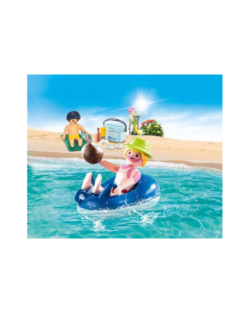 VACANCIER AVEC COUPS DE SOLEIL ET BOUEE