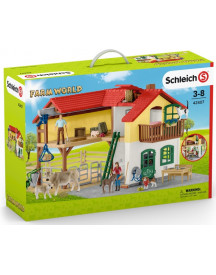 FERME AVEC ETABLE ET ANIMAUX
