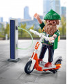 HIPSTER AVEC TROTTINETTE ELECTRIQUE