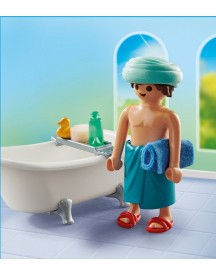 HOMME ET BAIGNOIRE