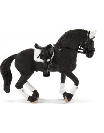 ETALON FRISON CONCOURS EQUESTRE