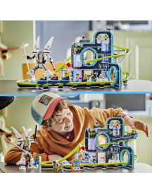 LE PARC D'ATTRACTION DE ROBOT WORLD