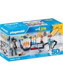 CHERCHEUR AVEC ROBOTS