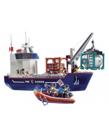 GRAND CARGO AVEC BATEAU DE DOUANIERS