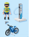 POLICIER ET BORNE DE RECHARGE ELECTRIQUE