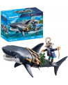 PIRATE ET REQUIN GEANT