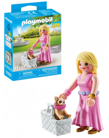 DAME AVEC CHIHUAHUA ET PANIER