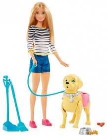 BARBIE ET SON CHIEN EN BALADE