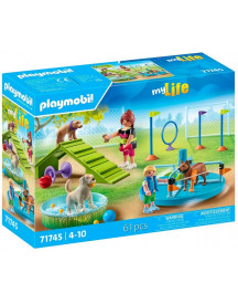 AIRE DE JEUX POUR CHIENS