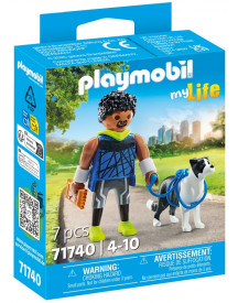 HOMME SPORTIF AVEC BORDER COLLIE