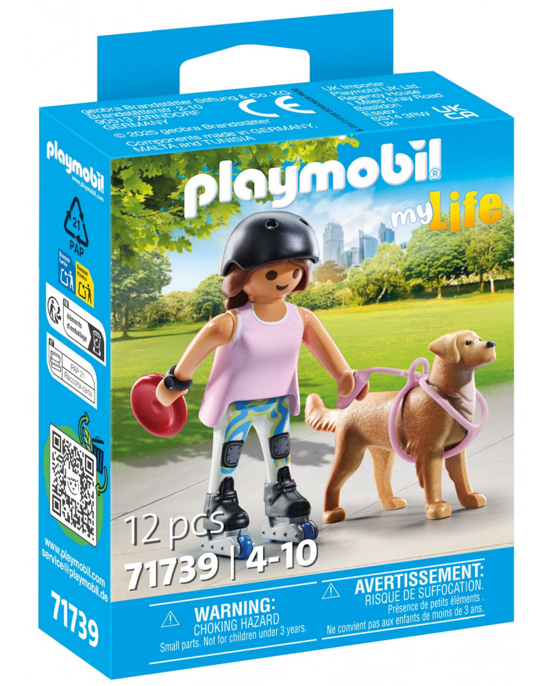 JEUNE FILLE ROLLEUSE AVEC RETRIEVER