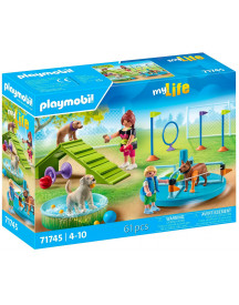 AIRE DE JEUX POUR CHIENS