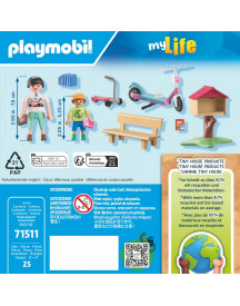 BOITE A LIVRES AVEC MAMAN ET ENFANT