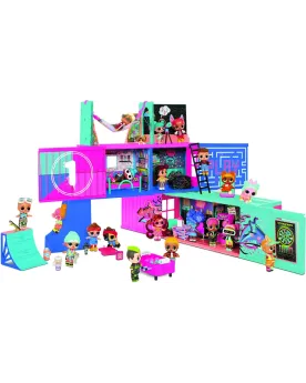 LOL CLUB HOUSE PLAYSET  Déballe les containers et découvre toutes l...