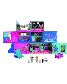 LOL CLUB HOUSE PLAYSET  Déballe les containers et découvre toutes l...