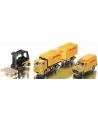BOITE DHL 1/72 4 VEHICULES  1/72. Camion-remorque avec ascenseur, c...