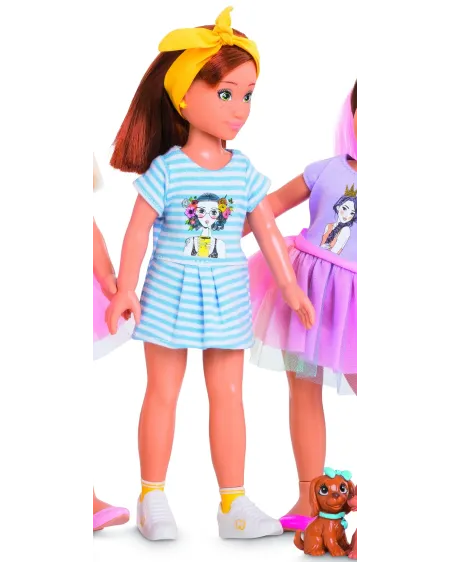 COROLLE GIRLS ZOE NATURE 28CM  28 cm. avec un petit chien.  COR6000...