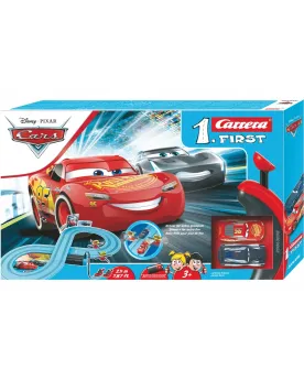 CIRCUIT MY 1ST 2.4M CARS  2 M 40. 2 voitures : Mac Queen et Cruz Ra...