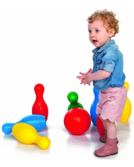 8 QUILLES BOWLING 31CM + 2 BALLES 8 quilles de 31 cm et 2 boules de...