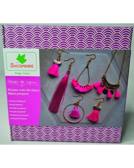 ATELIER BIJOUX POMPONS  Contient : chaîne, fermoirs, supports de bo...