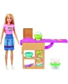 BARBIE ATELIER DE PATES  Moule des spaghettis et des légumes avec l...